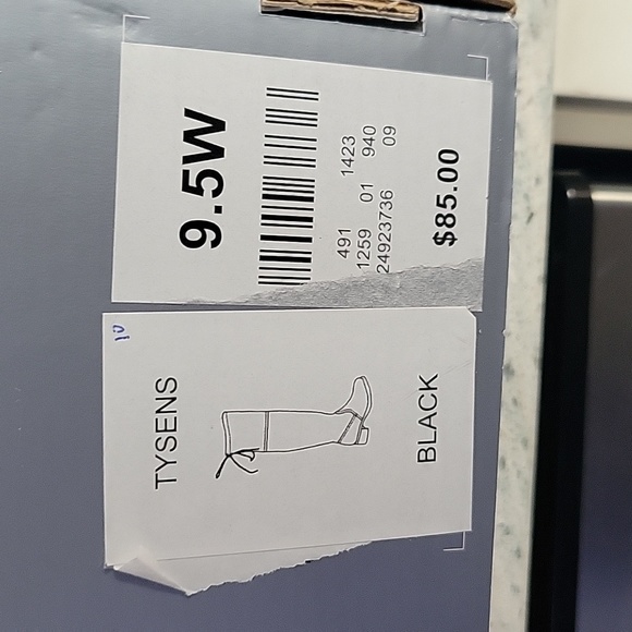 CLARK'S CLOUDWAKERS VELVET BLACK BOOTS 👢NEW - Picture 5 of 6